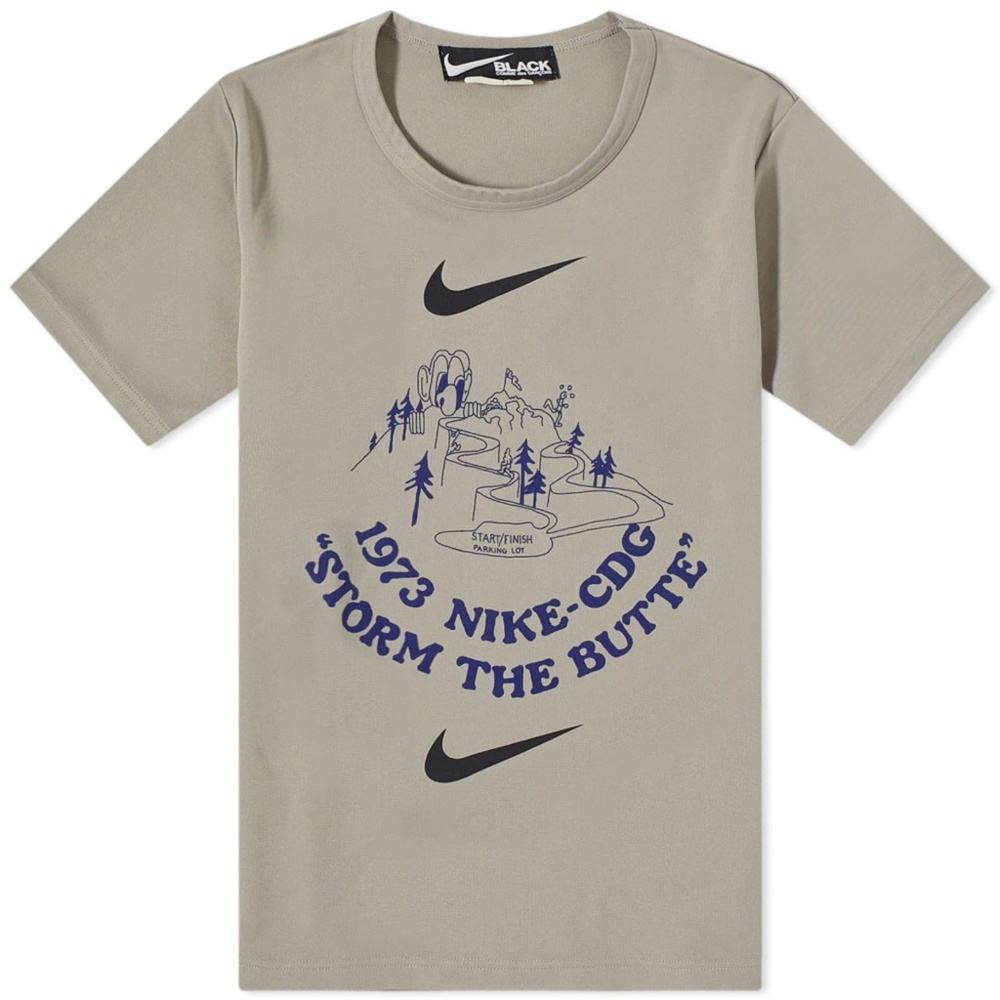 COMME DES GARÇONS BLACK X NIKE 1973 STORM THE BUTTE T-SHIRT